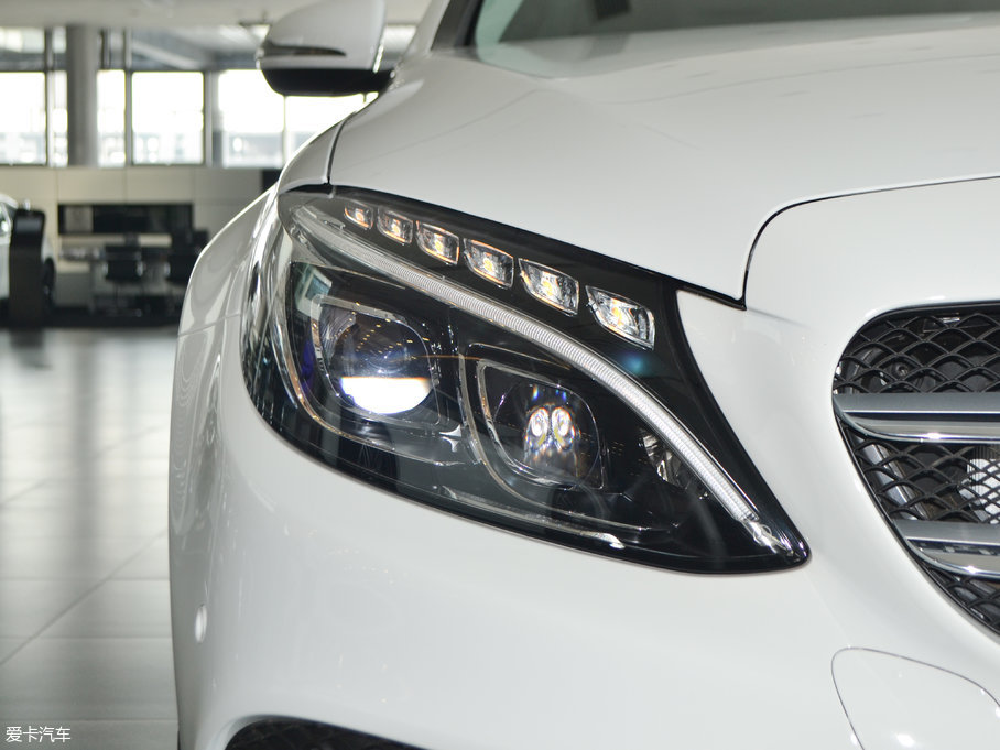 2017YC(M) Ŀ C 200 4MATIC