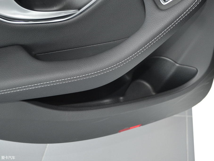 2017YC(M) Ŀ C 200 4MATIC