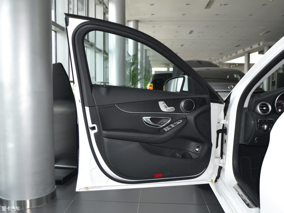 2017YC(M) Ŀ C 200 4MATIC