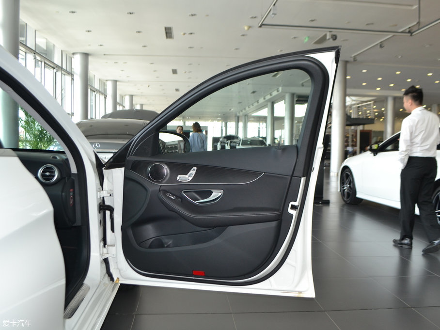 2017YC(M) Ŀ C 200 4MATIC