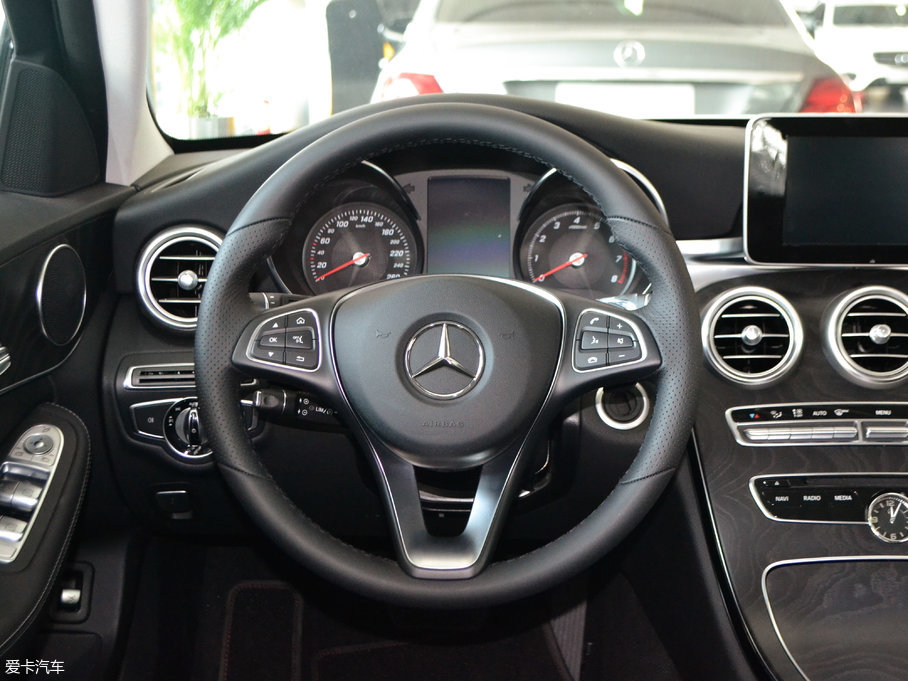 2017YC(M) Ŀ C 200 4MATIC