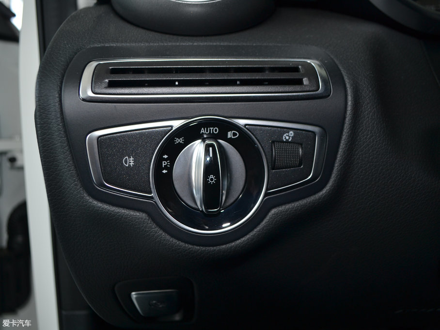 2017YC(M) Ŀ C 200 4MATIC