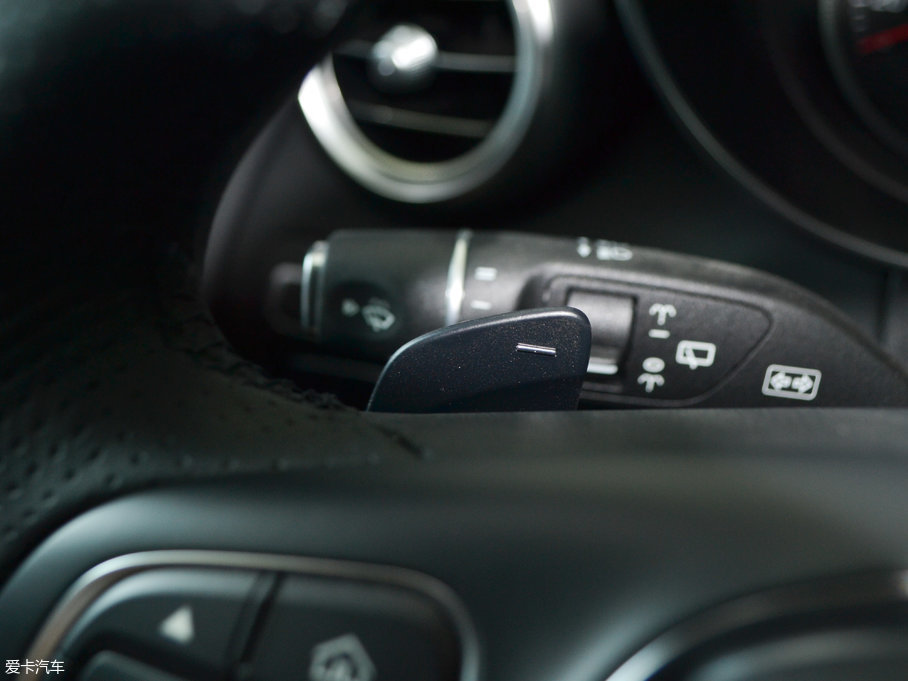 2017YC(M) Ŀ C 200 4MATIC