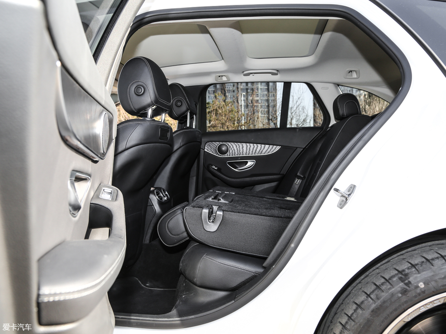 2017YC(M) Ŀ C 200 4MATIC