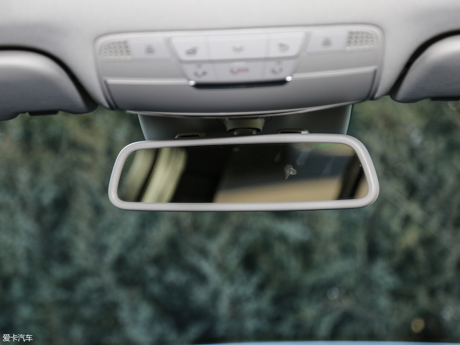 2017YC(M) Ŀ C 200 4MATIC