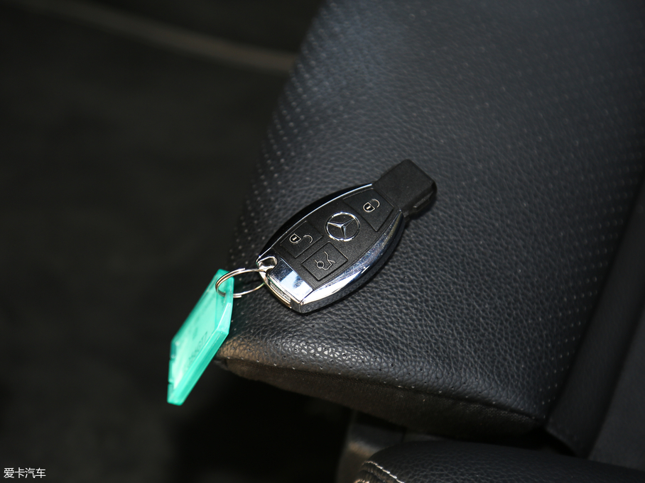 2017YC(j)(M(jn)) Ŀ C 200 4MATIC