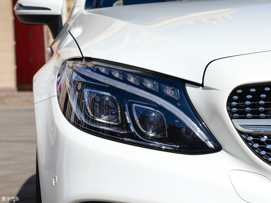 2017YCCoupe C 200 4MATIC I܇