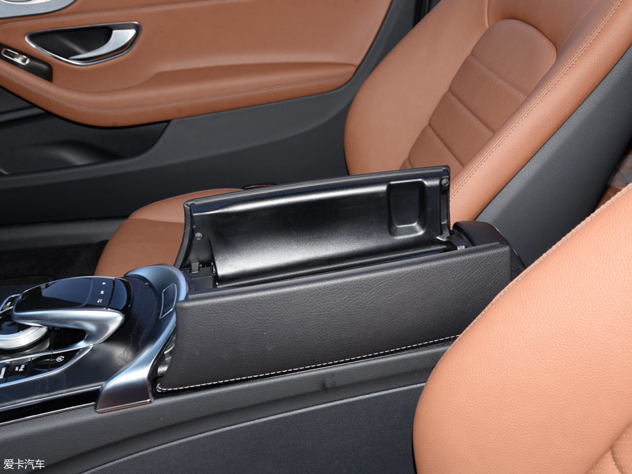 2017YCCoupe C 200 4MATIC I܇