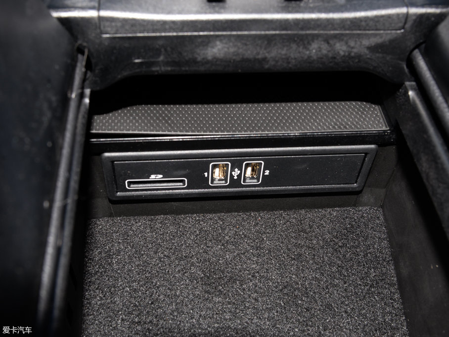 2017YCCoupe C 200 4MATIC I܇