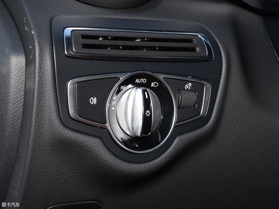 2017YCCoupe C 200 4MATIC I܇