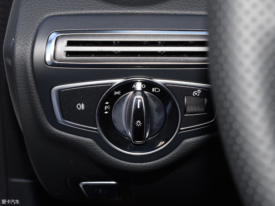 2017YCCoupe C 200 4MATIC I܇