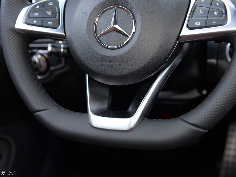 2017YCCoupe C 200 4MATIC I܇