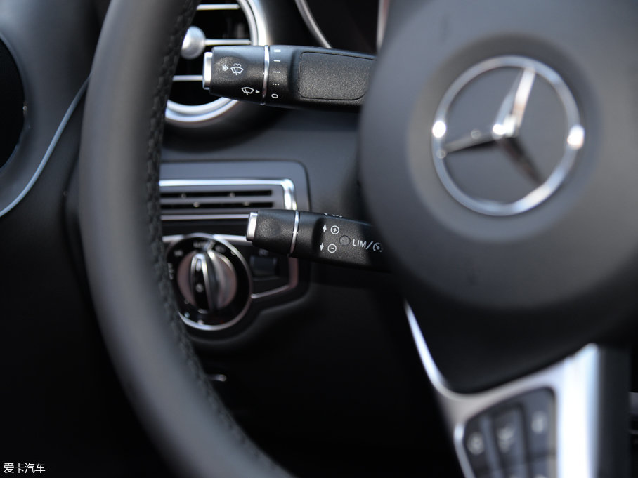 2017YCCoupe C 200 4MATIC I܇