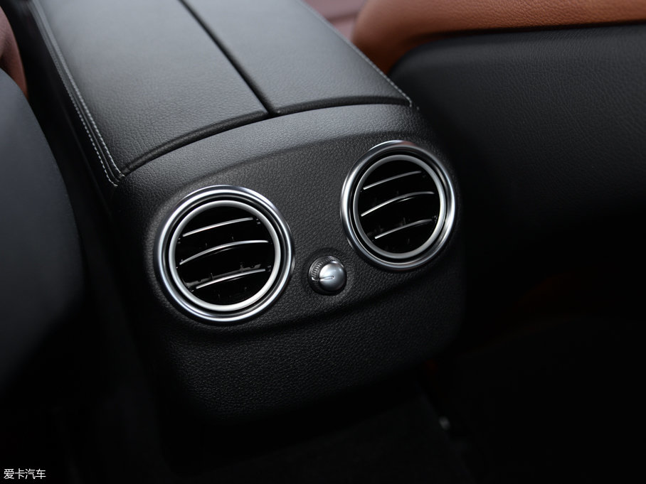 2017YCCoupe C 200 4MATIC I܇