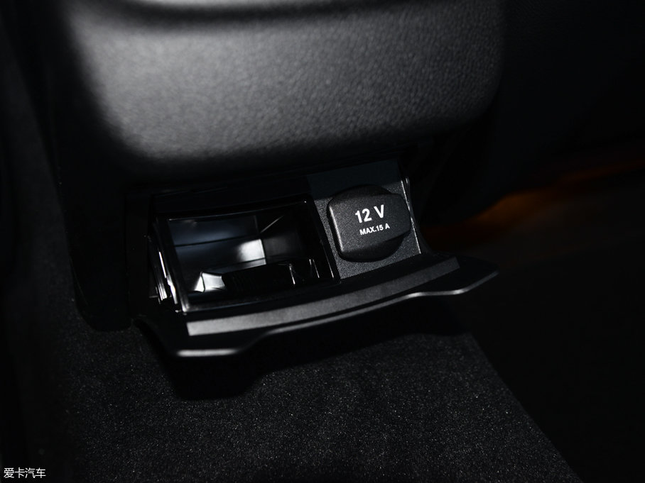 2017YCCoupe C 200 4MATIC I܇