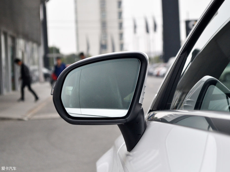 2017YCCoupe C 200 I܇