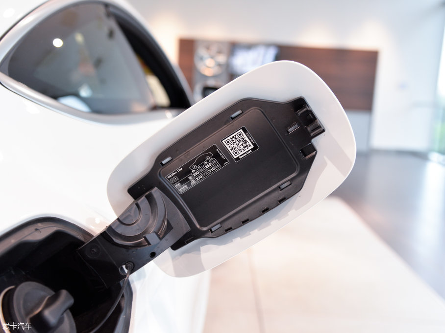 2017YCCoupe Ŀ C 200 I܇