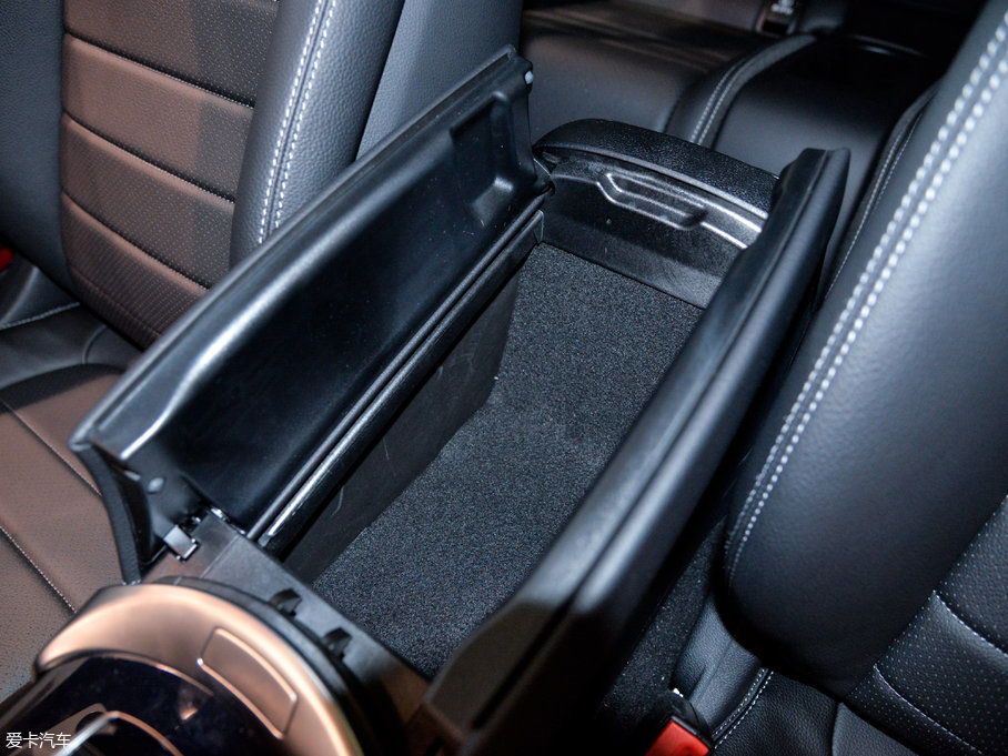 2017YCCoupe Ŀ C 200 I܇