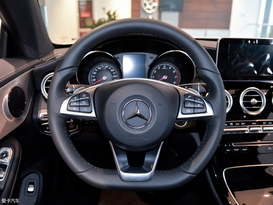 2017YC(j)Coupe Ŀ C 200 I܇