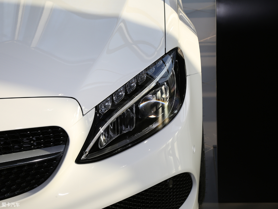 2017YCCoupe Ŀ C 200 I܇