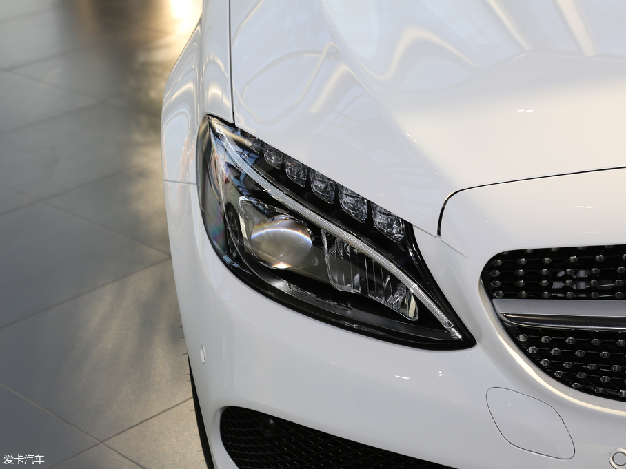 2017YC(j)Coupe Ŀ C 200 I܇