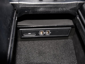 2017C 200 4MATIC I܇ g