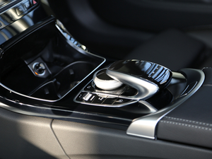 2017Ŀ C 200 I܇ п؅^