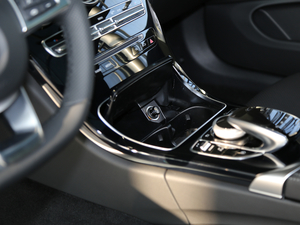 2017Ŀ C 200 I܇ п؅^