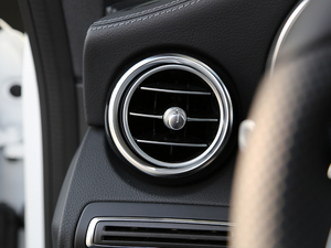 2017Ŀ C 200 I܇ п؅^