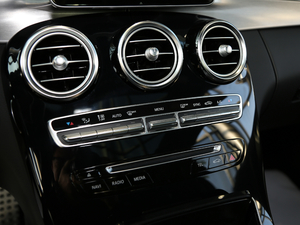 2017Ŀ C 200 I܇ п؅^