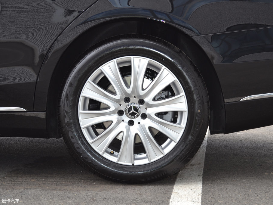 2017YS S 320 L ̄(w)