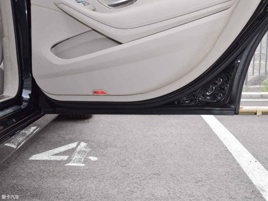 2017YS S 320 L ̄(w)