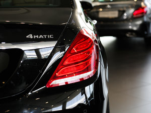 2017S 400L 4MATIC β