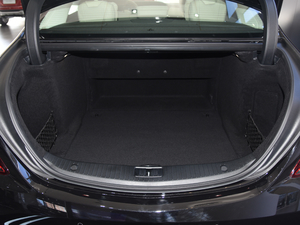 2017款S 320 L 商务型升级版 行李厢空间