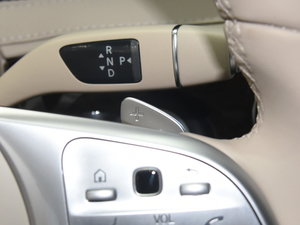 2017S 320 L ̄ п؅^