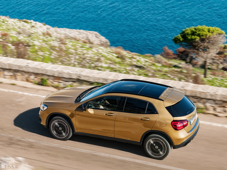 2018YGLA(M) 220d 4MATIC