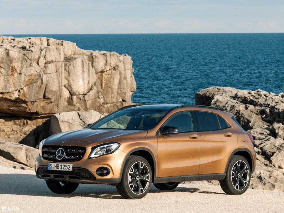 2018YGLA(M) 220d 4MATIC