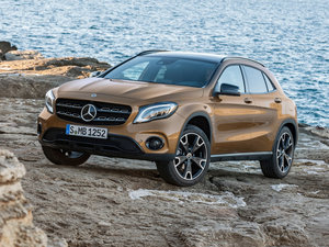 2018款220d 4MATIC 整体外观