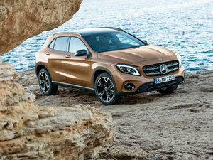 2018款220d 4MATIC 整体外观