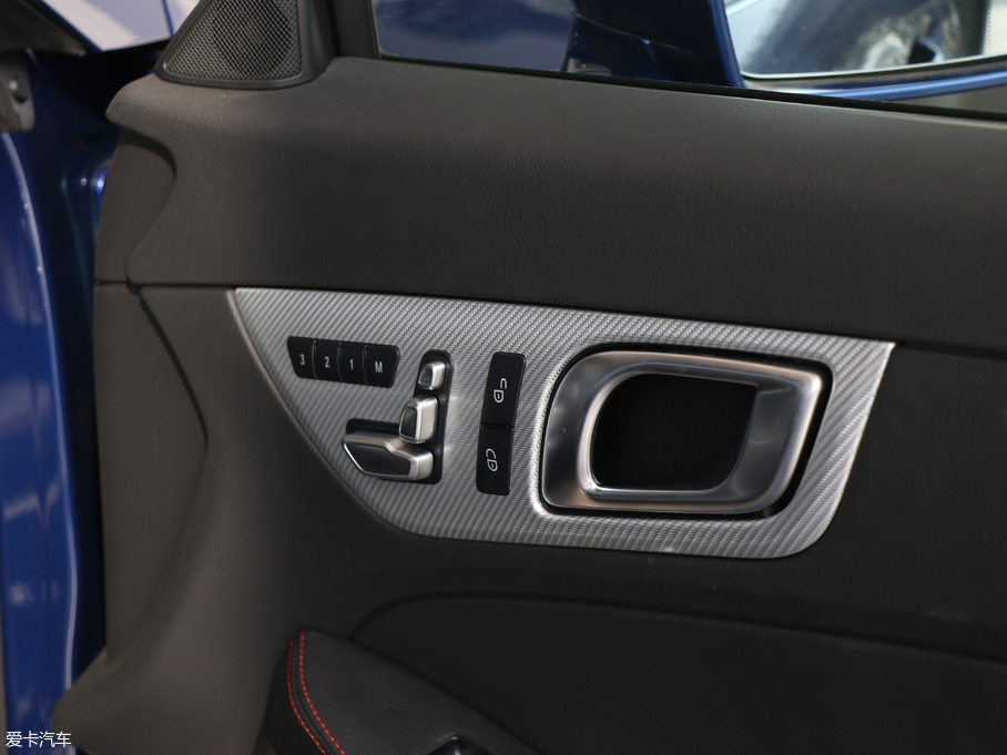 2017YSLC 300 A\(yn)(dng)