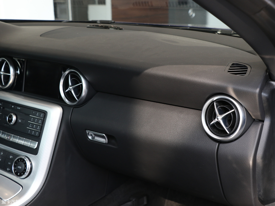 2017YSLC 300 A\(yn)(dng)