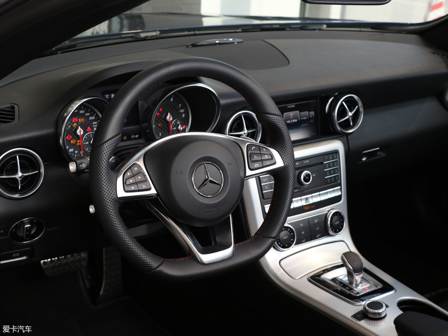 2017YSLC 300 A\(yn)(dng)