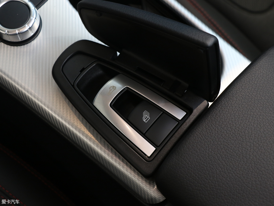 2017��YSLC 300 ���A�\����