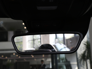 2017300 A\(yn)(dng) ܇(ni)ҕR