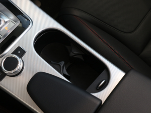 2017300 A\(yn)(dng) g