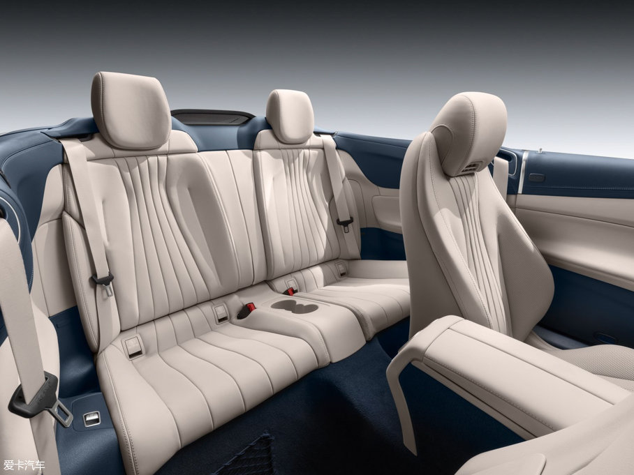 2017YE  Cabriolet