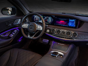 2018S 560 4MATIC п؅^