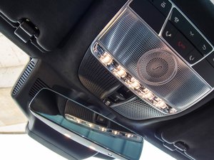 2018S 560 4MATIC п؅^