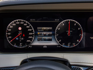 2018S 560 4MATIC п؅^