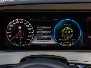 2018S 560 4MATIC п؅^